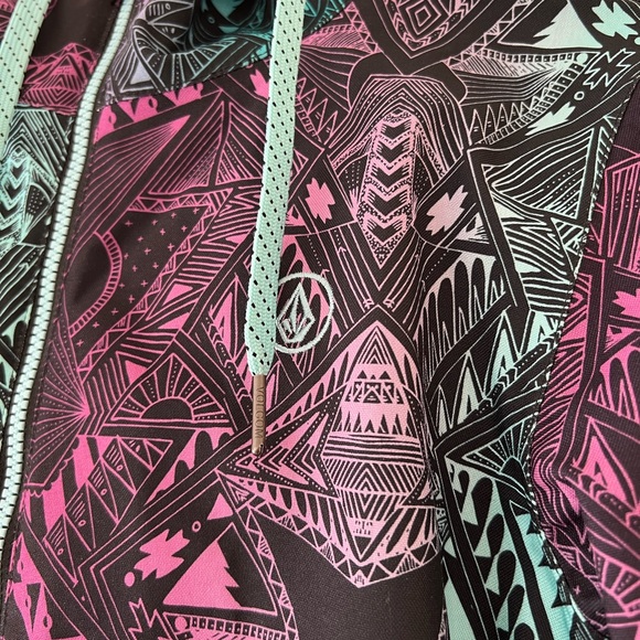 Women’s Volcom Ski Coat - Picture 4 of 8